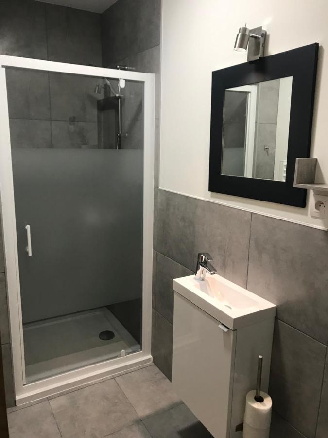 Hotel Studette De 17M2 Avec Parking Prive Gratuit Climatisation Et Petite Cuisine à Menton Extérieur photo