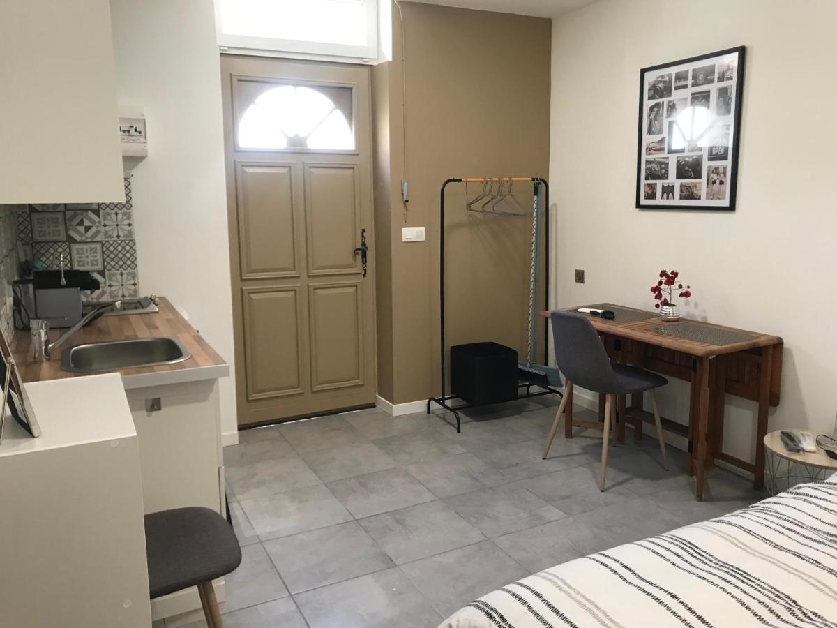 Hotel Studette De 17M2 Avec Parking Prive Gratuit Climatisation Et Petite Cuisine à Menton Extérieur photo